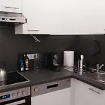 Homelystay - Downtown App Грац