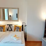 Homelystay - Downtown App