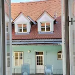 Homelystay - Downtown App * Грац