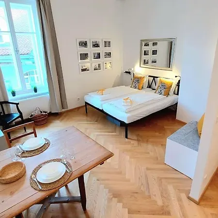 Homelystay - Downtown App Apartamento *