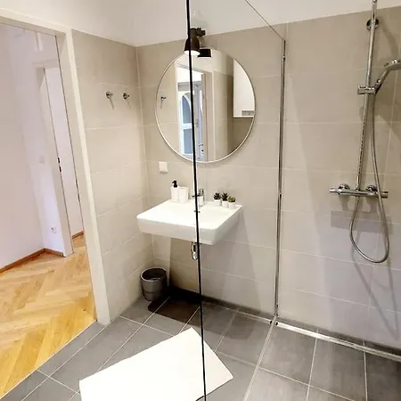 Homelystay - Downtown App Appartement Graz