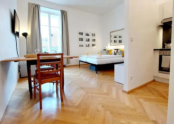 Appartamento Homelystay - Downtown App *